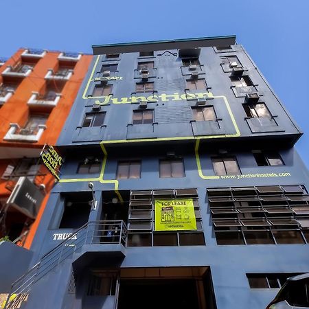 Spot On Junction Hostel Makati City Bagian luar foto