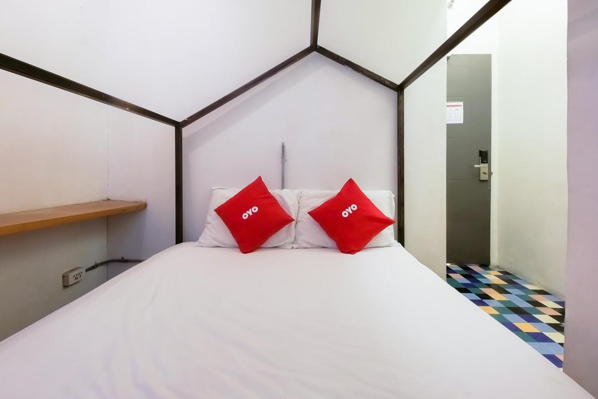 Spot On Junction Hostel Makati City Bagian luar foto