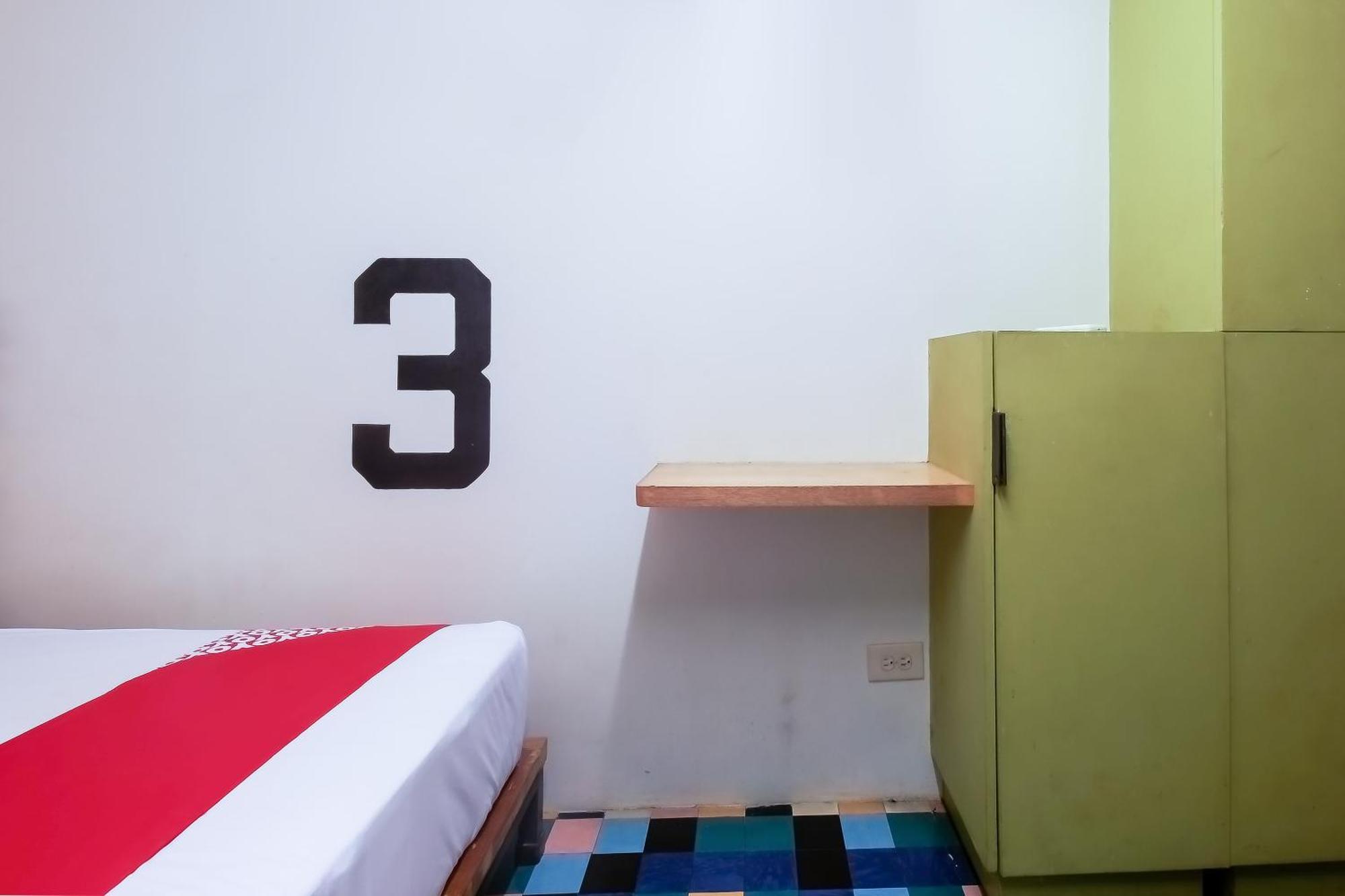 Spot On Junction Hostel Makati City Bagian luar foto