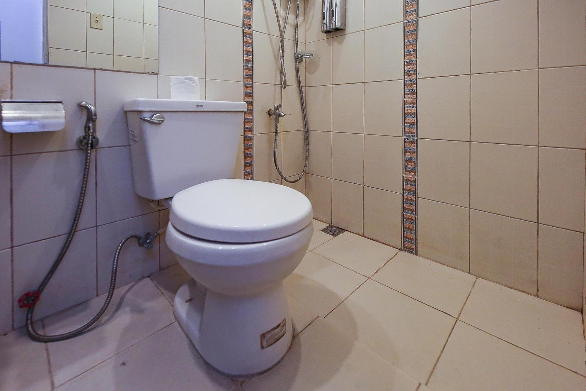 Spot On Junction Hostel Makati City Bagian luar foto