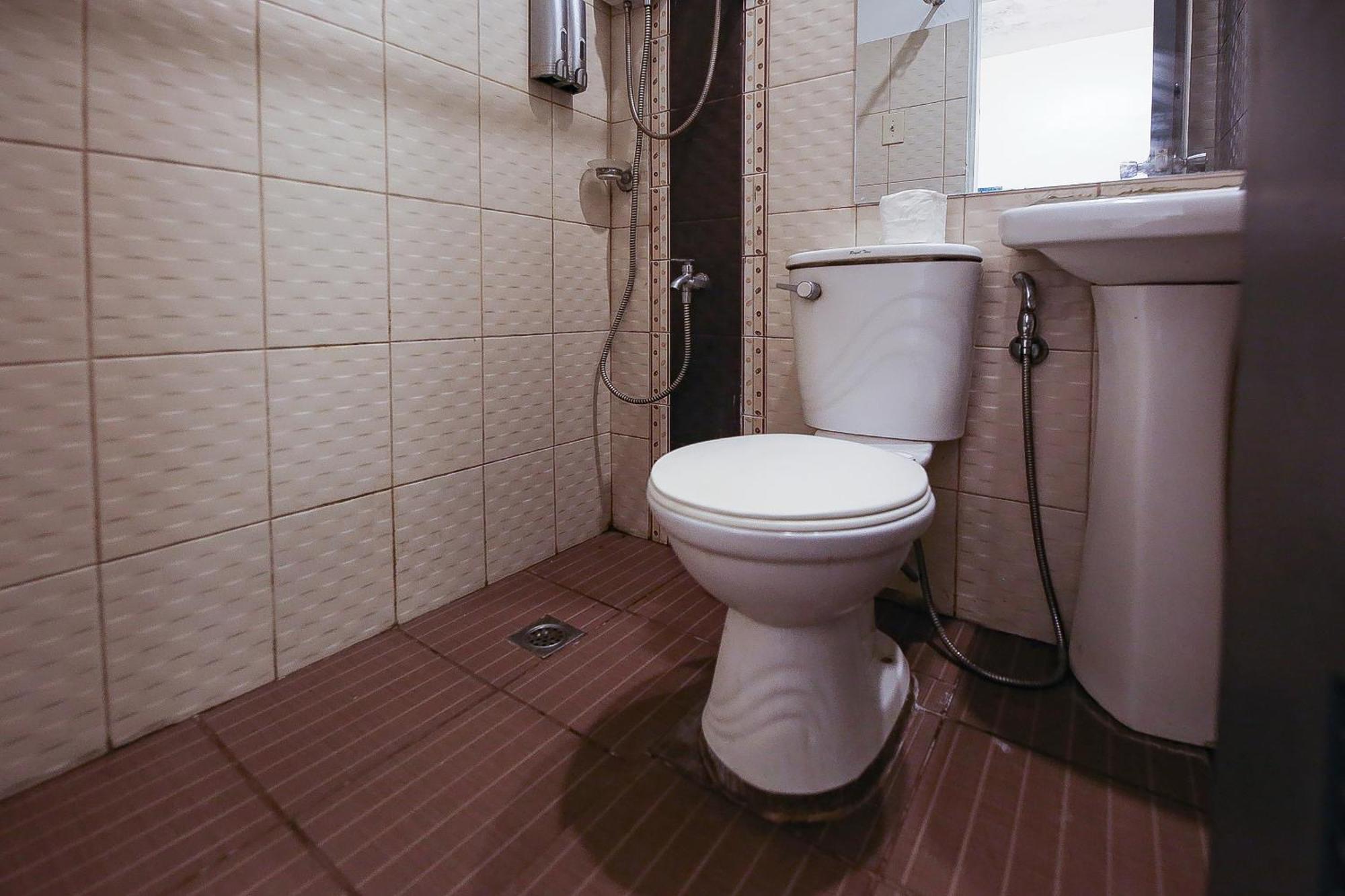 Spot On Junction Hostel Makati City Bagian luar foto
