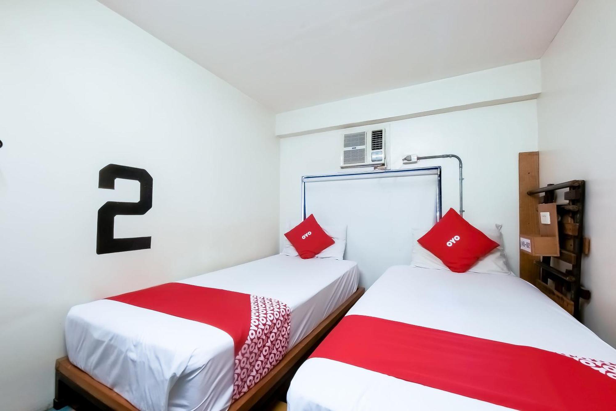 Spot On Junction Hostel Makati City Bagian luar foto