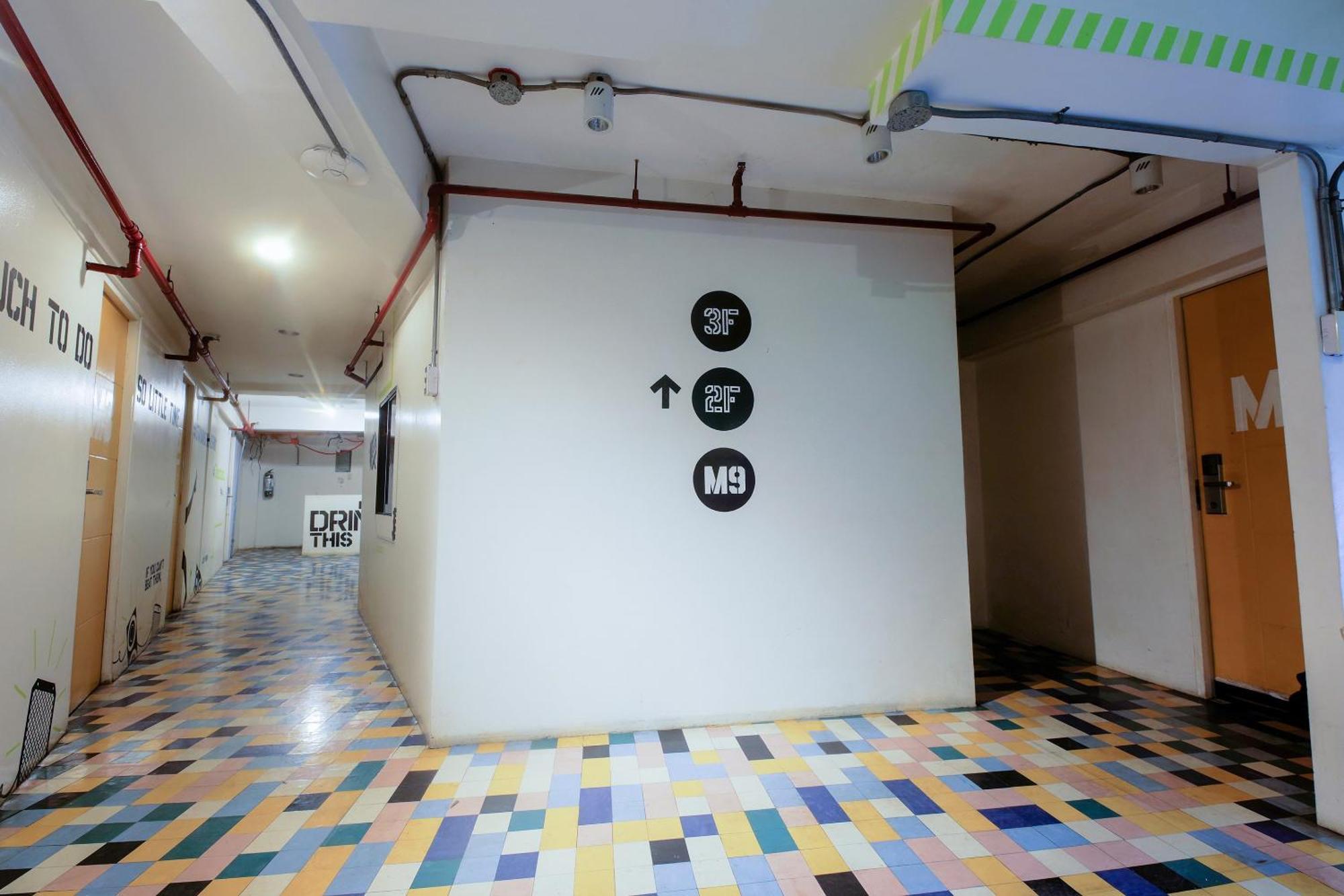 Spot On Junction Hostel Makati City Bagian luar foto