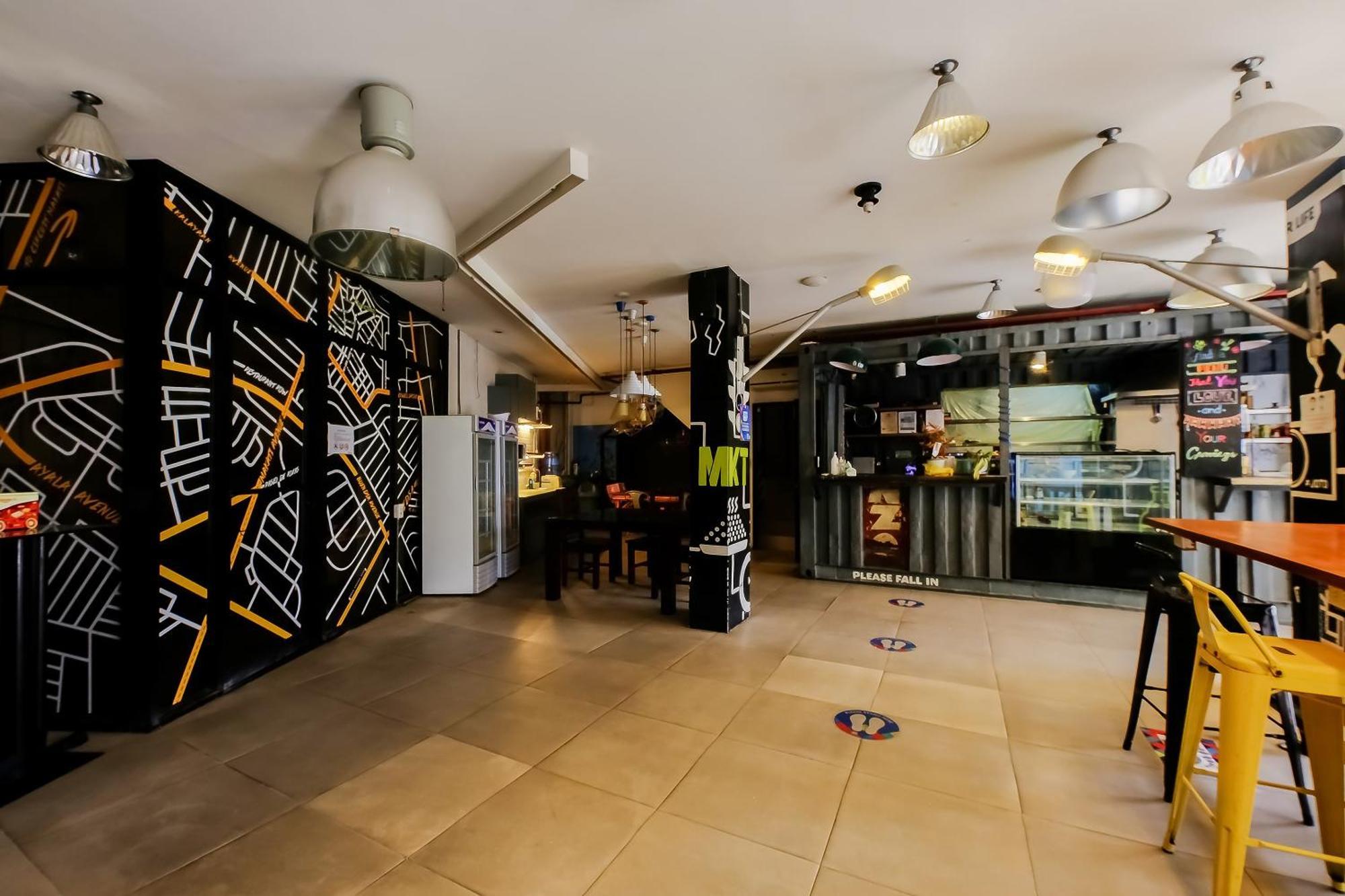 Spot On Junction Hostel Makati City Bagian luar foto